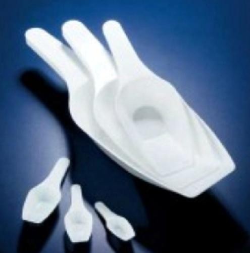 APTACA Measuring Scoops 500ml Polypropylene plastic, 112x315x55mm, each